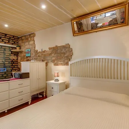 Popi Downtown Apartment *